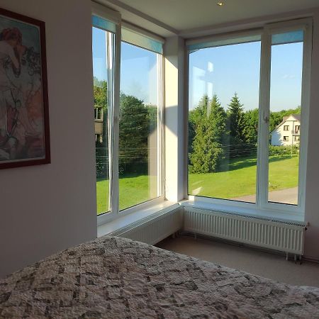 Spacious & Cozy Apartment With Forest View Zapyskis Eksteriør billede