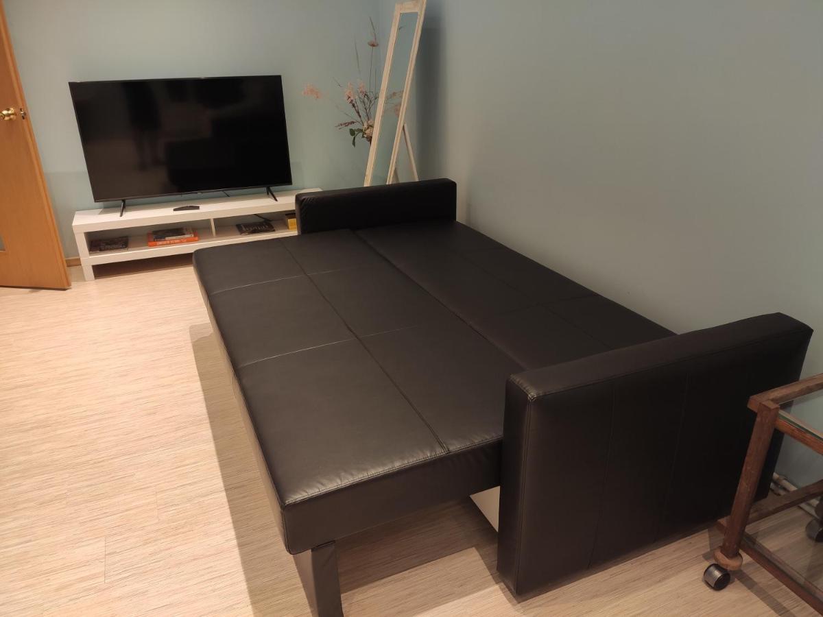 Spacious & Cozy Apartment With Forest View Zapyskis Eksteriør billede